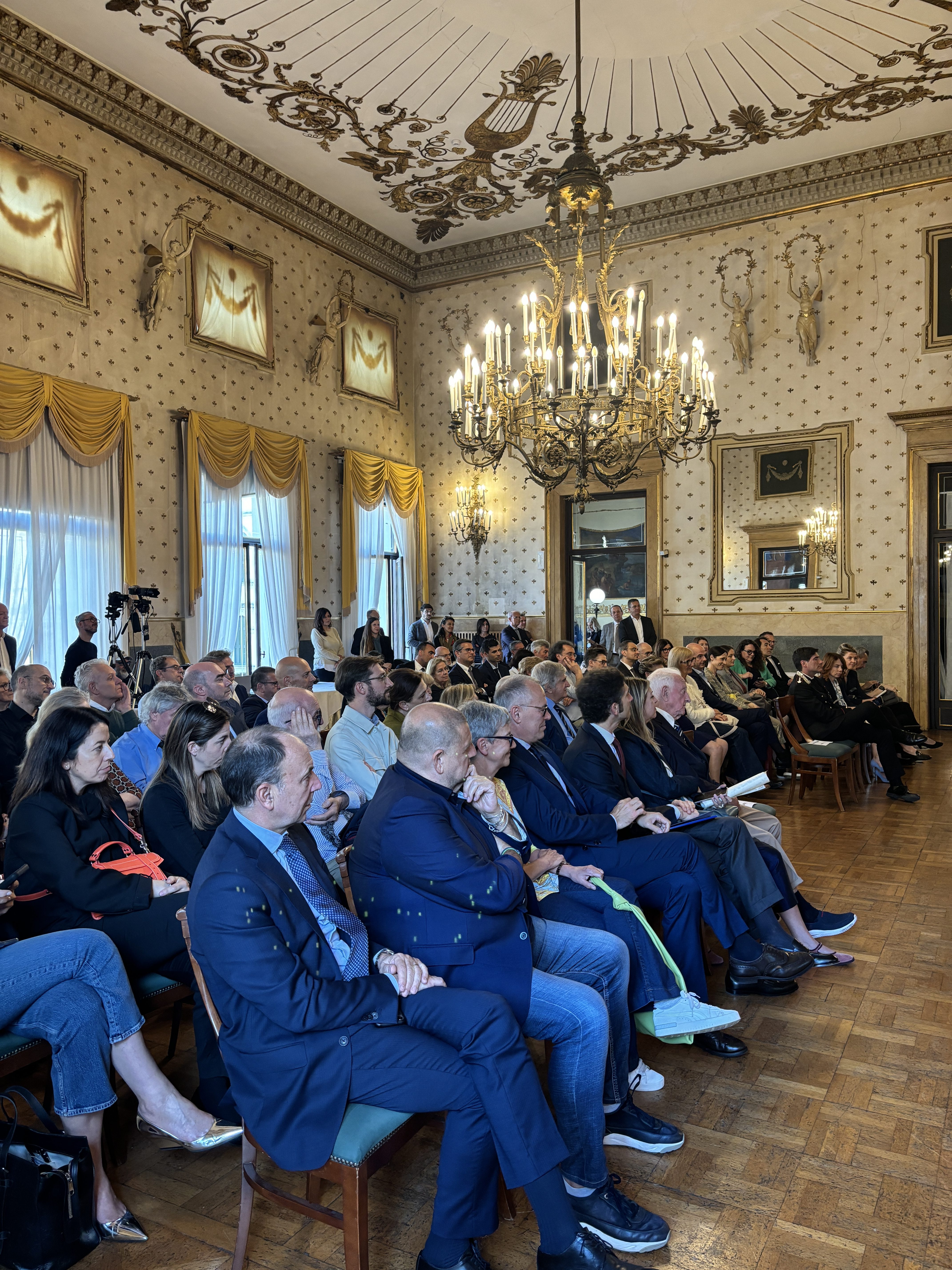 20240514_165037830_iOS