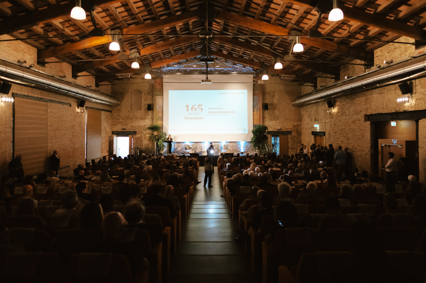 Corriere Adriatico 165 HD-84